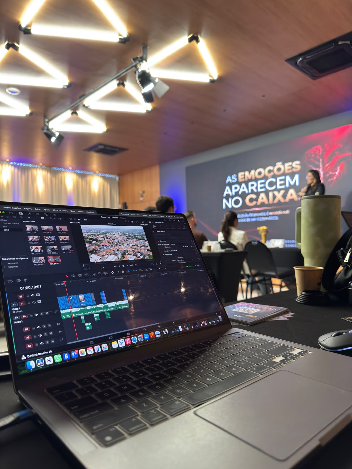 Bastidores de edição e pós-produção da Vision